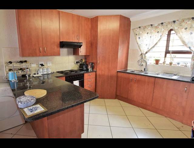 2 BEDROOM PROPERTY TO RENT IN PAULSHOF
